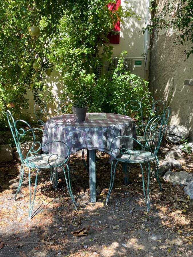 Du Cote De Chez Nous Apartment *